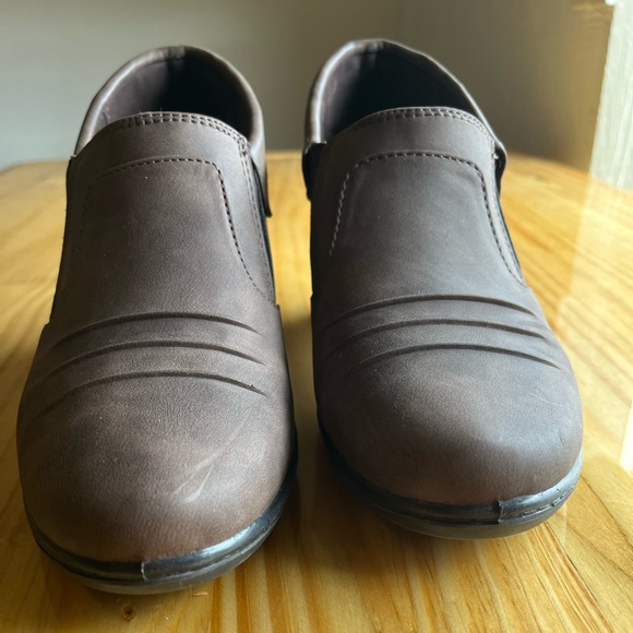 EASY STREET COMFORT WAVE WOMENS SZ 7.5 Brown SHOE BOOTIE - Picture 3 of 13